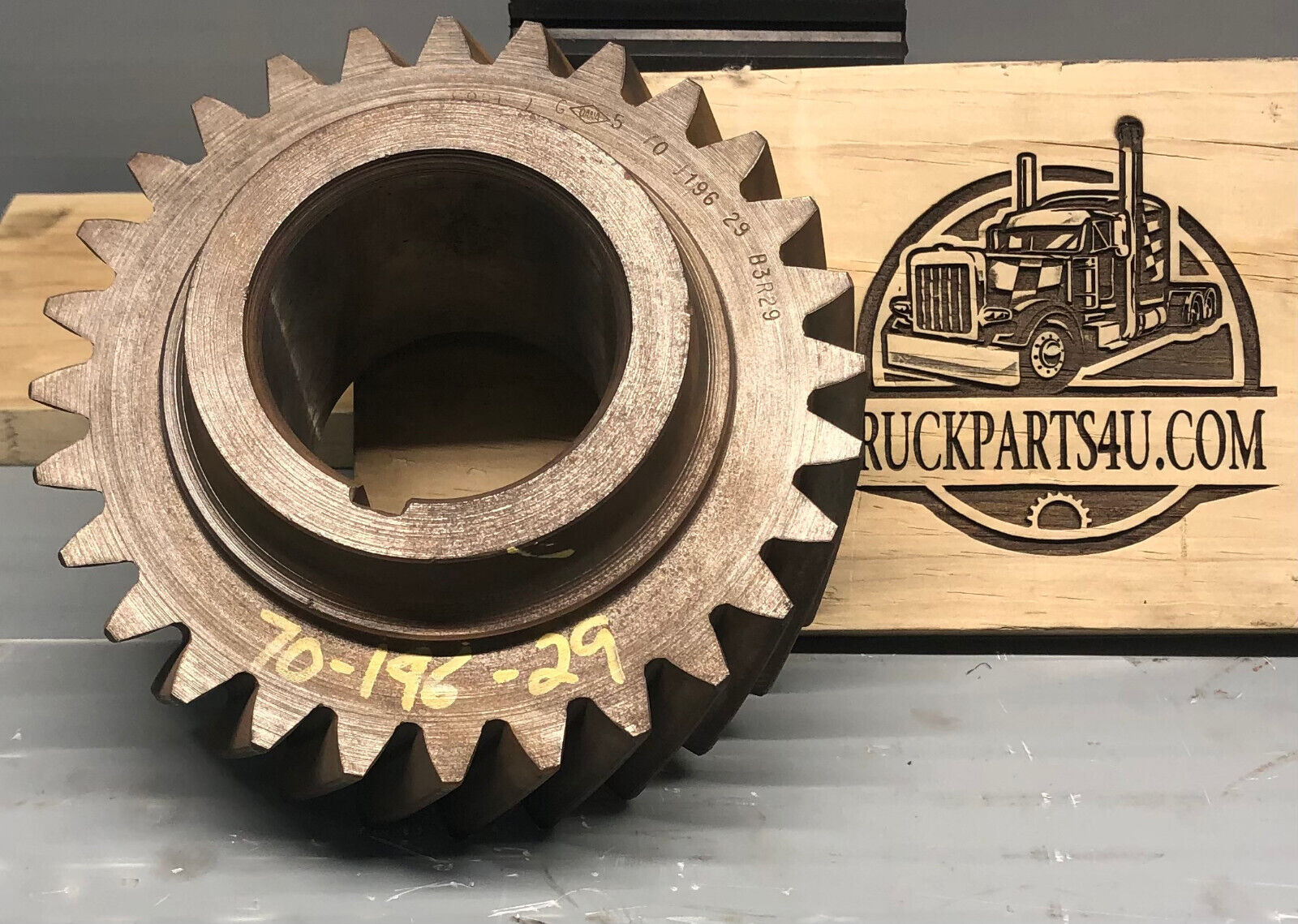 70-196-29 Spicer countershaft 2nd gear for R8341 auxiliary transmission, new
